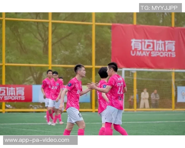 天下足球绝代双骄3传奇对决重燃绿茵激情再续辉煌岁月 天下足球绝代双骄3传奇对决重燃绿茵激情再续辉煌岁月