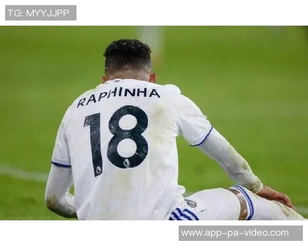 阿德里安的足球传奇之路：从草根到顶尖球星的奋斗故事